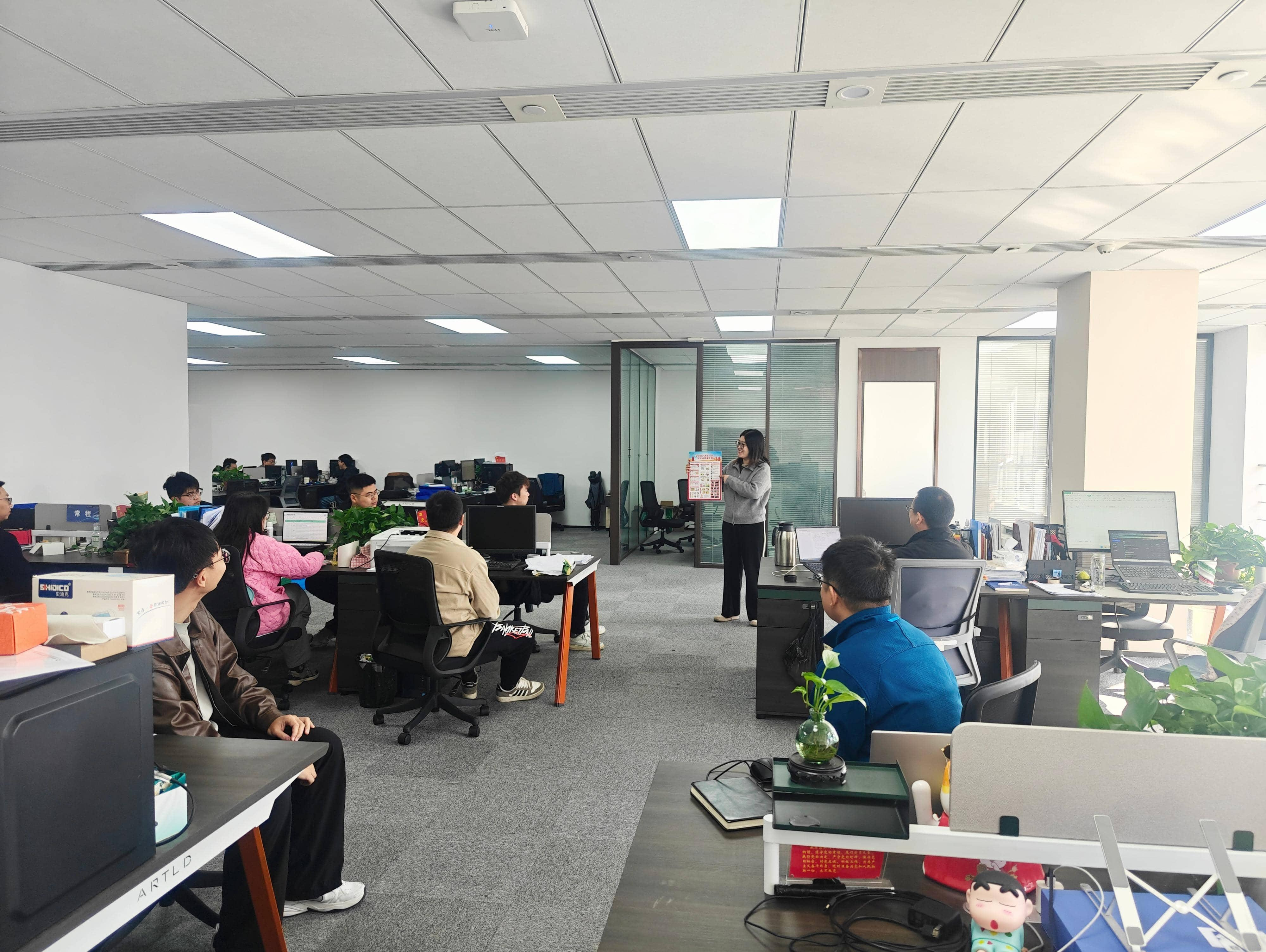 1762758799629864.png 图片1.png